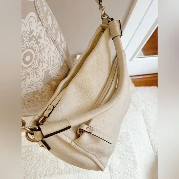 Kate Spade Cobble Hill Finley New York Pebbled Leather Crossbody – Off-White - Picture 7 of 11